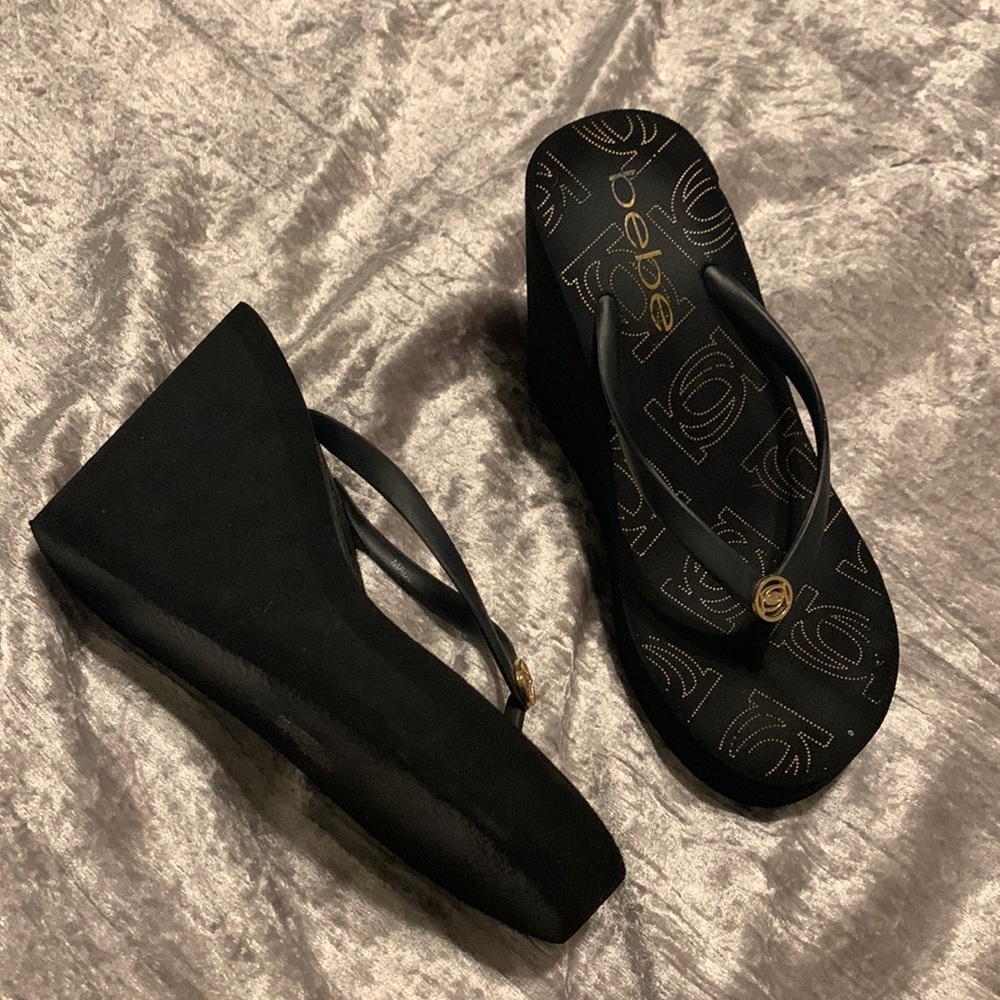 Size 6 Black and Gold  Platform Wedge Bebe Sandal Flip Flops